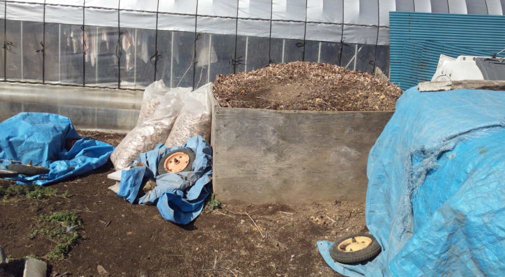 堆肥撒き 2012-04-04