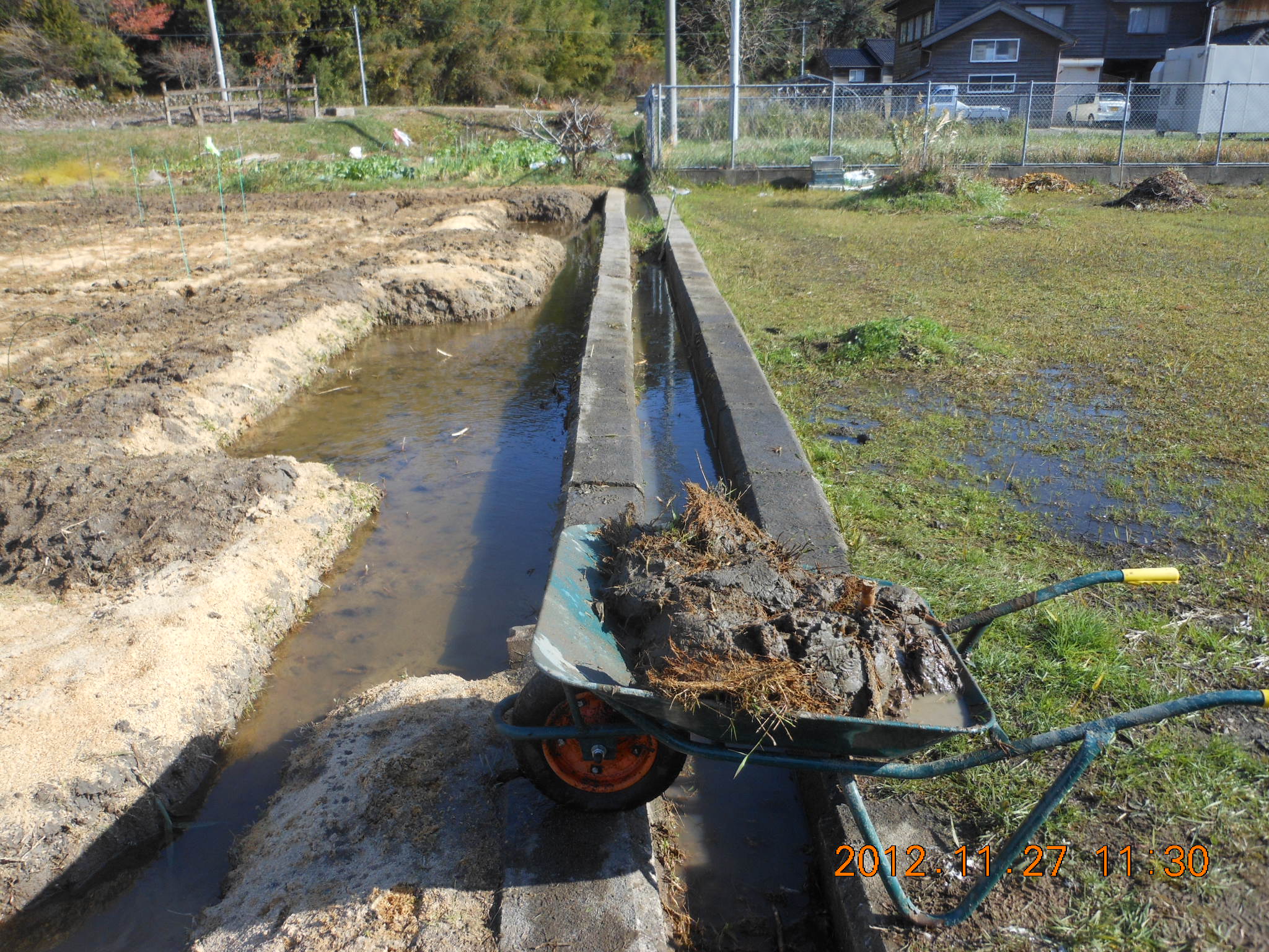 排水溝は終わった 2012-11-27