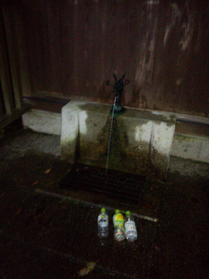 古和秀水(こわしゅうど)で大会用の水の補給です-2017-10-20