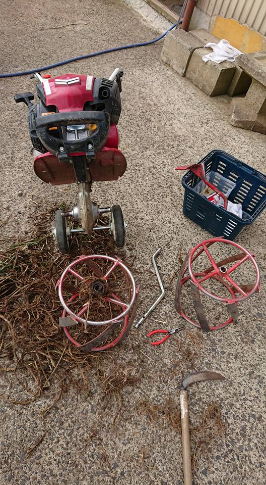 ミニ耕運機の手入れです-2018-04-14