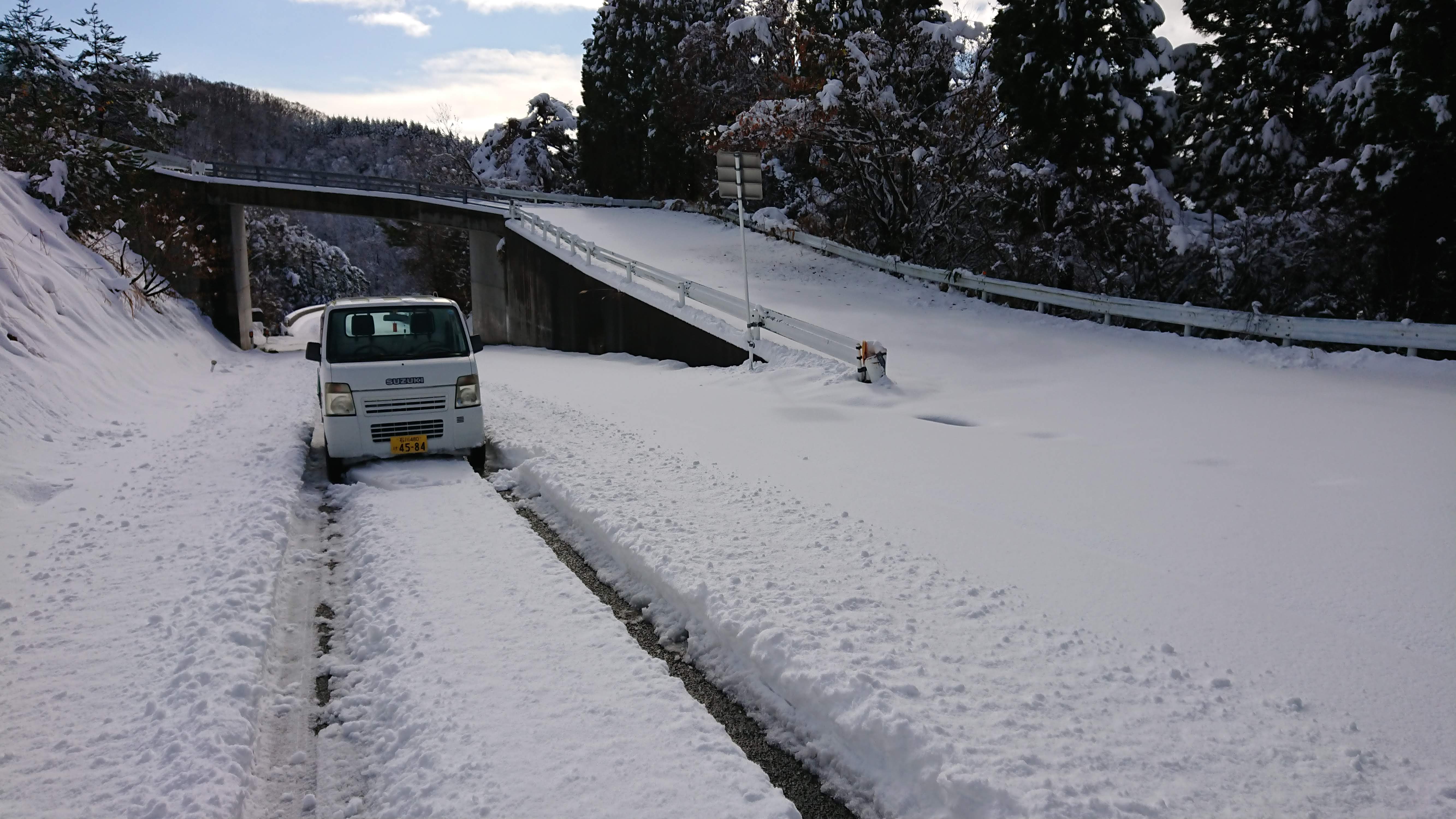 雪の朝でした-2019-12-06