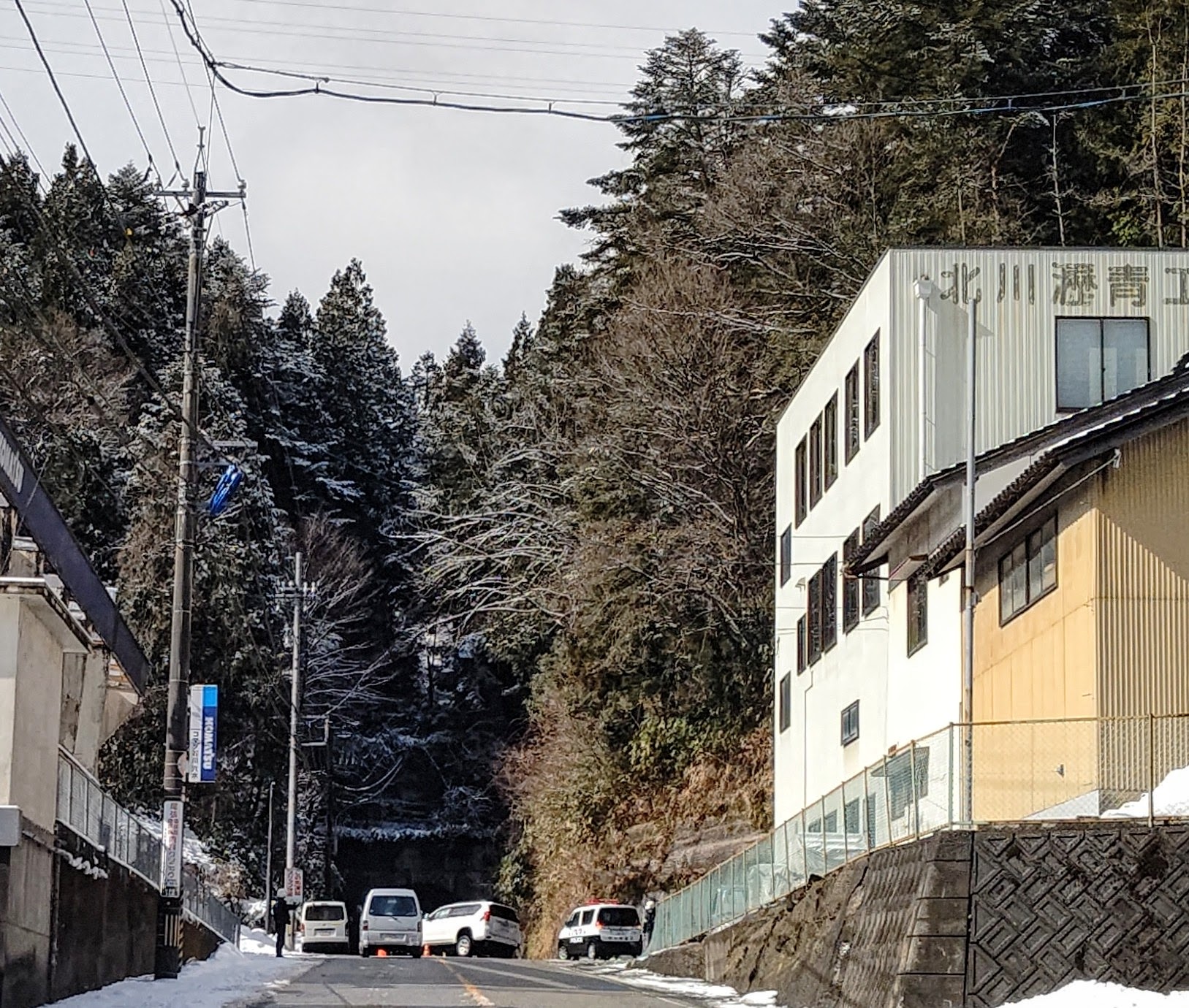 中居（なかい）から穴水町に入る国道249号線のトンネルの入口で事故-2023-02-15