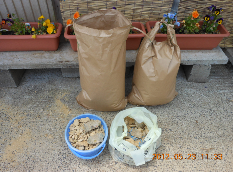 米ぬかに水とはんぺんだけのぼかし肥料作り2回目 2012-05-23