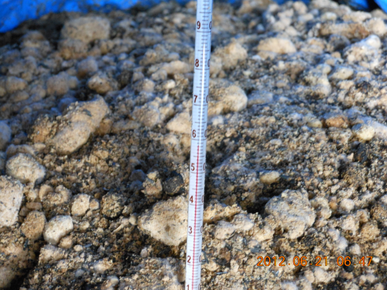 ぼかし肥料のめどがつきました 2012-06-21