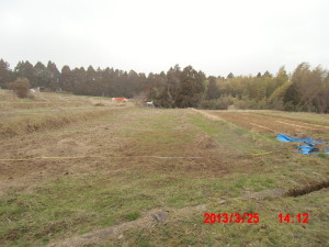 ７号圃場の土起こし 2013-03-29