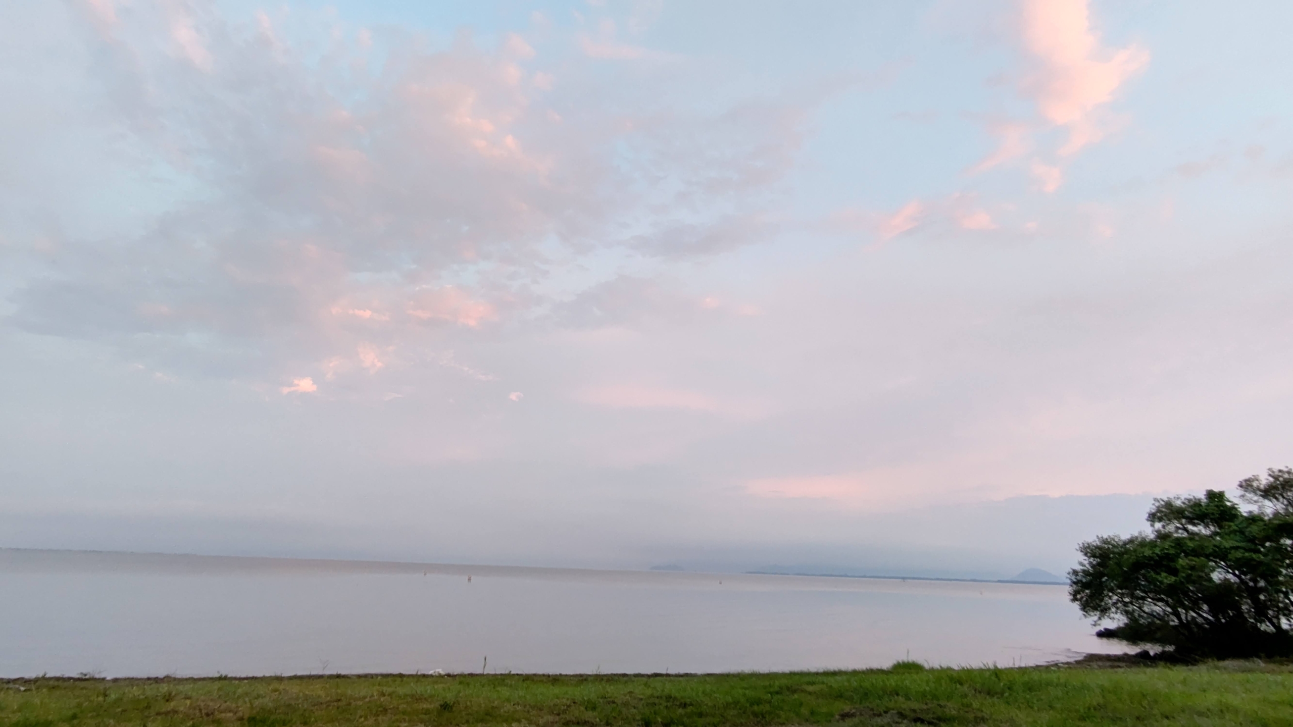 琵琶湖湖畔の道の駅で休憩-2021-07-12